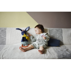 Doudou d'éveil multi activités  Gabin Le Lapin 