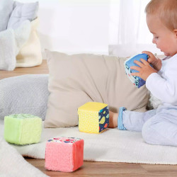 Cubes d'éveil Color Friends par 4 