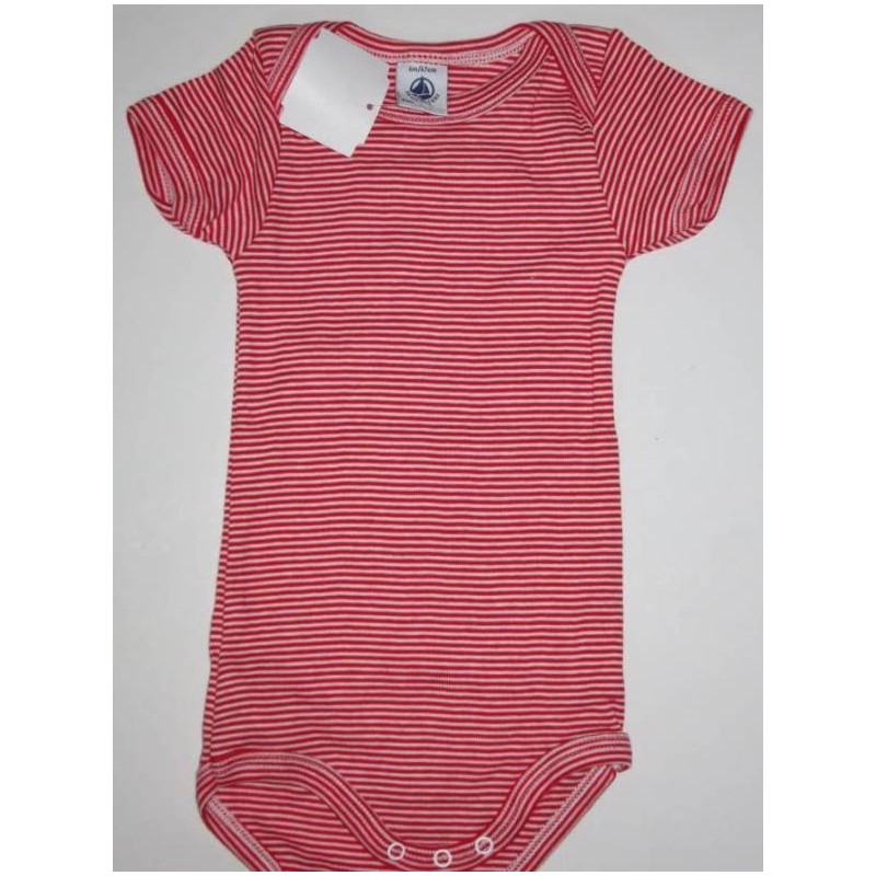Body rouge "Petit Bateau" 6 mois Body rouge "Petit Bateau" 6 mois