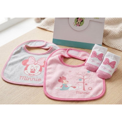 Ensemble 2 bavoirs unis  et une paire de chaussettes 