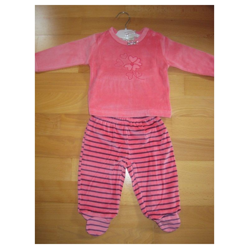 Pyjama en velours, pantalon avec 'pieds' 9 mois Pyjama en velours, pantalon avec 'pieds' 9 mois