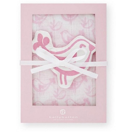 Coffret avec  2 grands 'langes roses' + un hochet