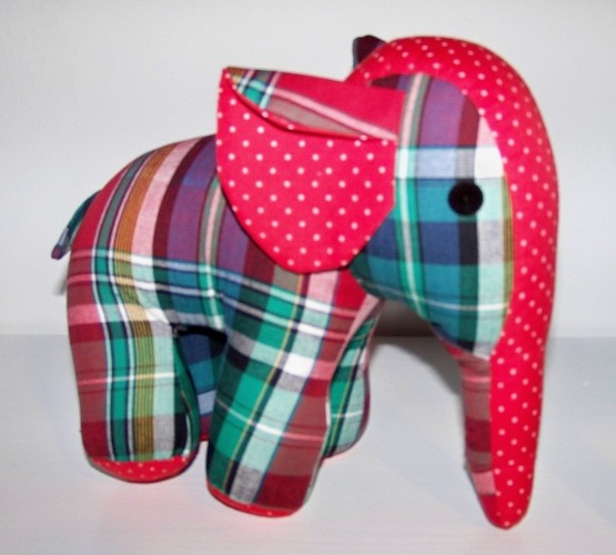 Eléphant  carreaux rouge-vert
