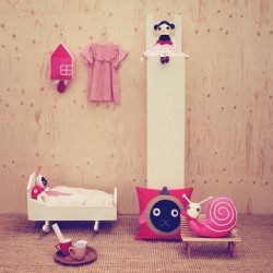 Doudou musical 'La maison rose' 