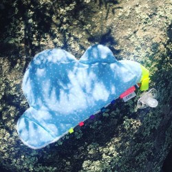 Doudou attache-sucette Pouet Pouet Nuage Bleu