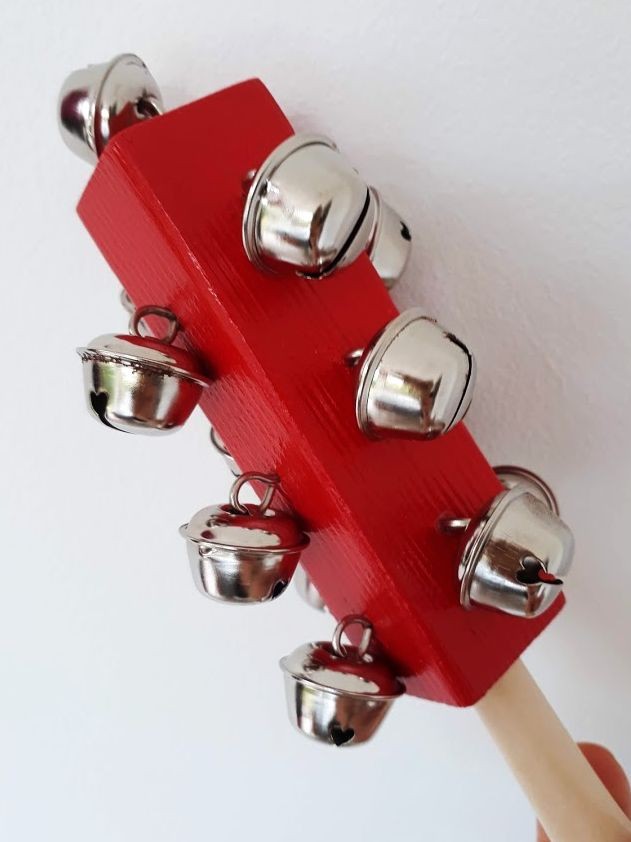 Support rouge à grelots