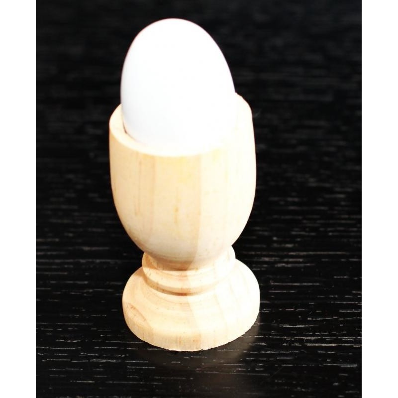 Oeuf et coquetier en bois Oeuf et coquetier en bois