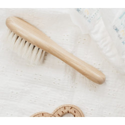 Brosses à cheveux en matières naturelles 