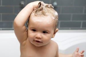 le bain et les soins de bébé