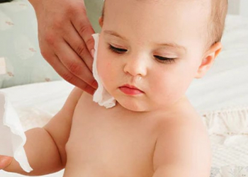 Boutons de bébé: les grains de milium